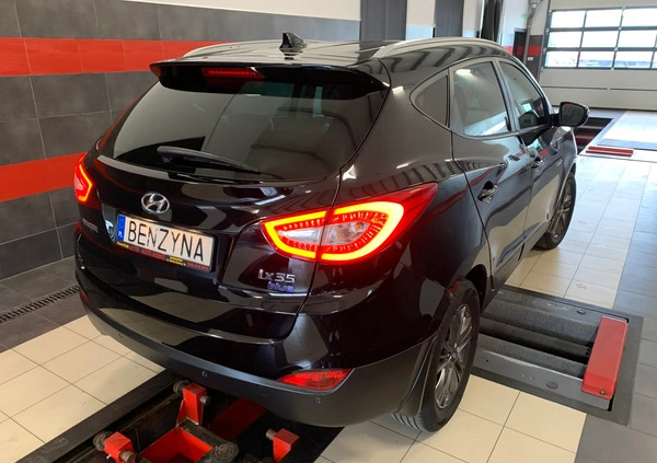 Hyundai ix35 cena 48900 przebieg: 170000, rok produkcji 2015 z Suchedniów małe 172